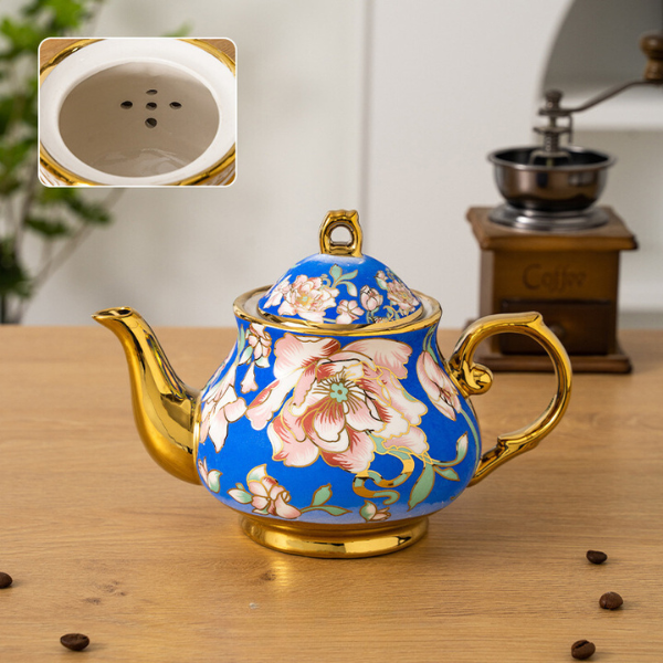 Théière en Porcelaine Anglaise "Lovianne"