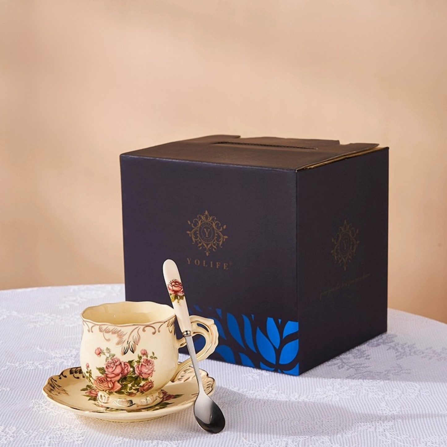Set de 4 Tasses en Porcelaine Florale – Lady Daphné