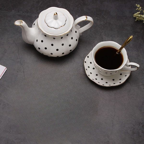 Théière en Porcelaine Anglaise - Karmielle