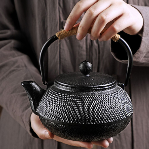 Théière Japonaise Noire Plate en Fonte 900ml | Boutique Théiére | Théière Boutique Théière Japonaise Noire Plate en Fonte 900ml | Boutique Théiére | Théière Boutique